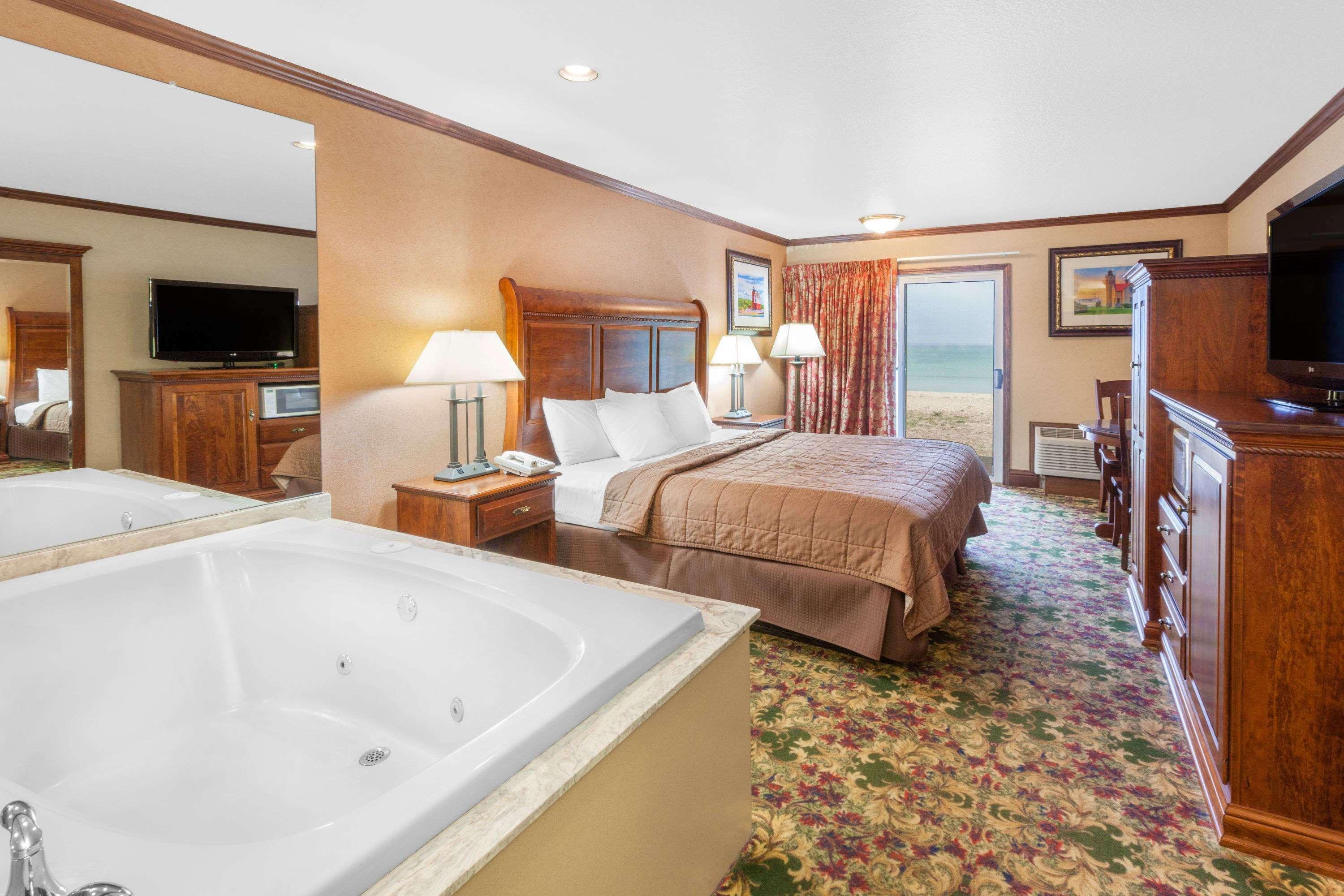 Ramada By Wyndham Mackinaw City Waterfront Exterior photo